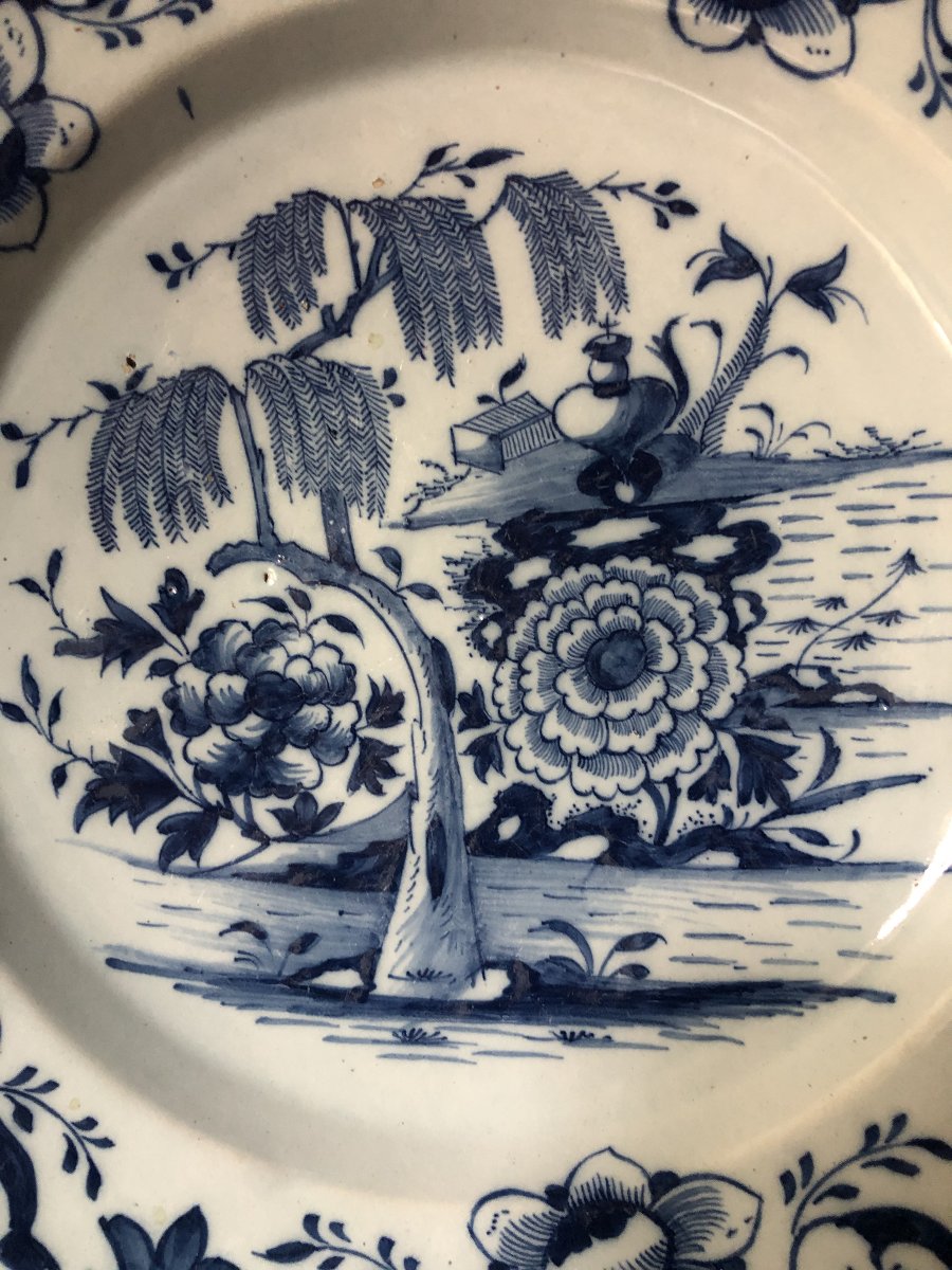 Delft Plate, 18th Century.-photo-2