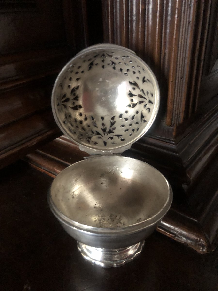 Sponge Ball, 18th Century.-photo-2
