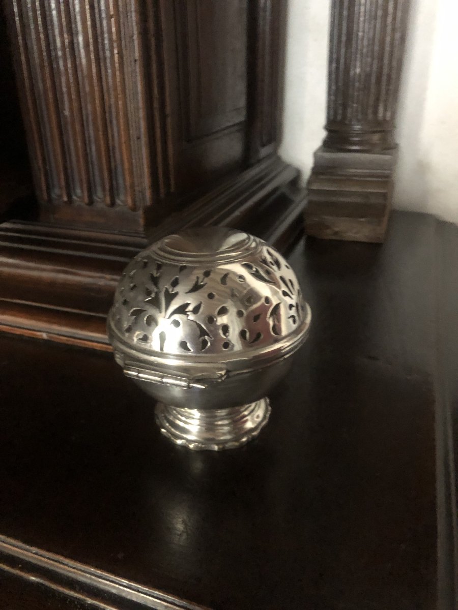 Sponge Ball, 18th Century.-photo-4