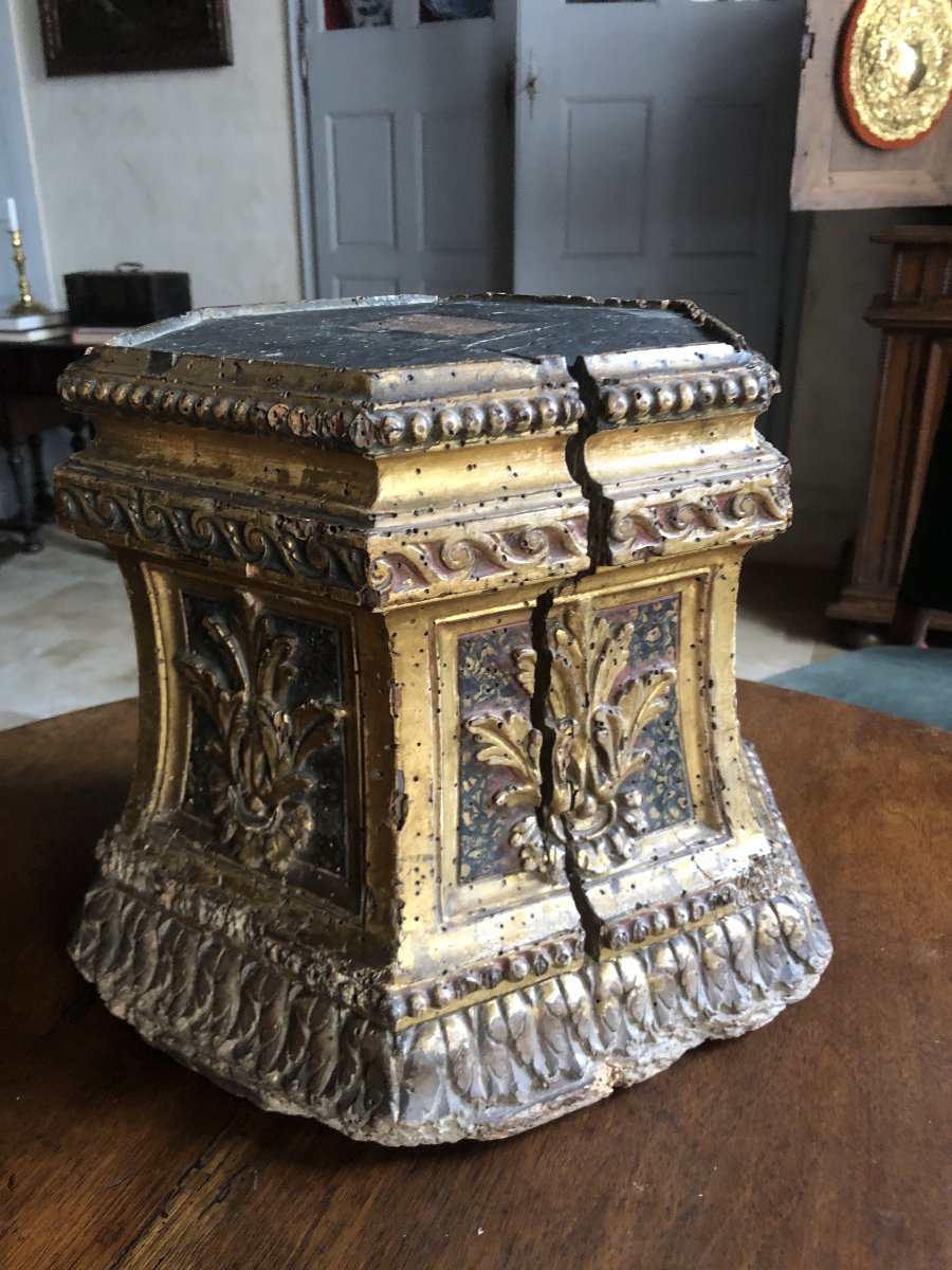 17th-century Base.-photo-1