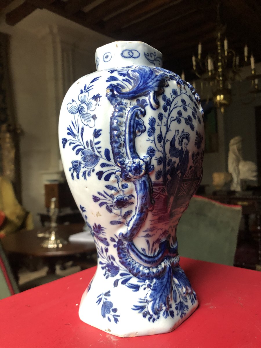 Delft Vase, 18th Century.-photo-2