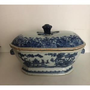 Chinese Terrine, 18th Century.
