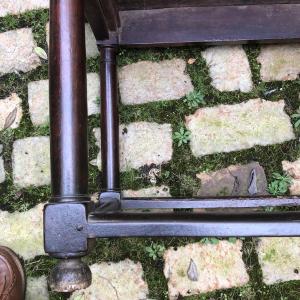 Table XVIème siècle .