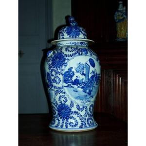 Large Chinese Vase, 19th Century.