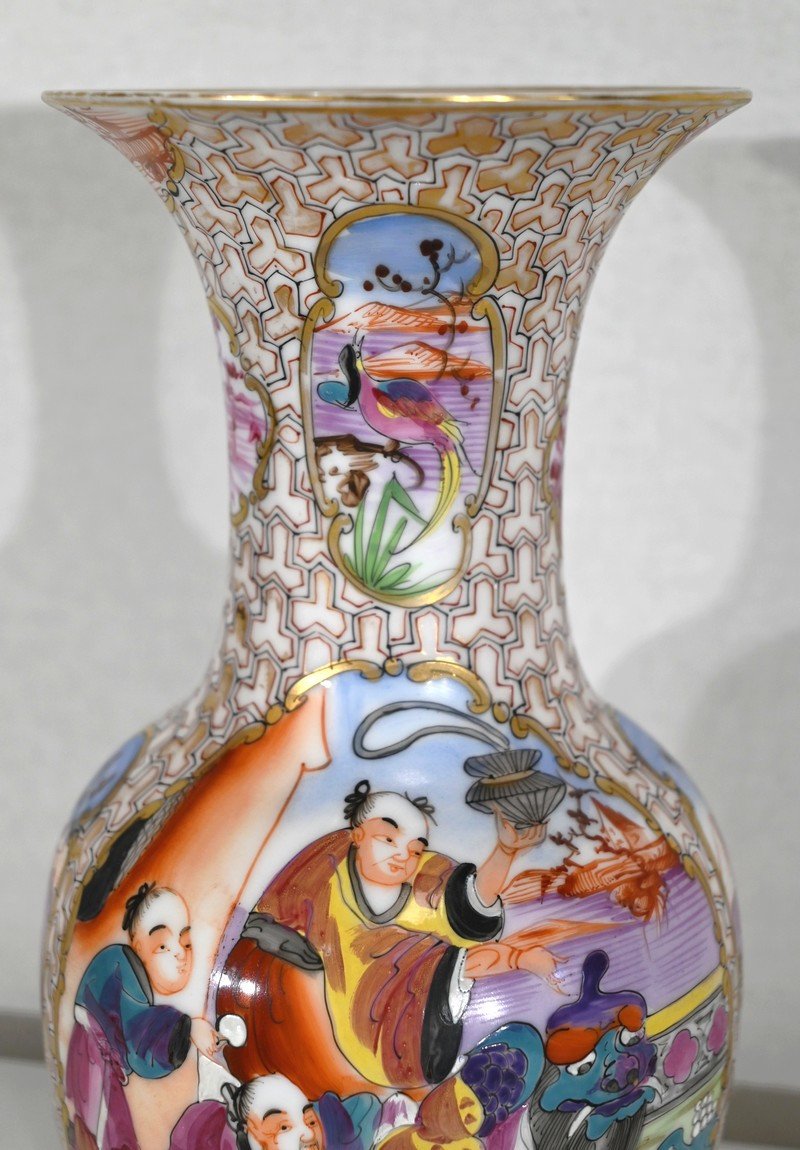 Pair Of Chinese Porcelain Vases - Early Twentieth-photo-3