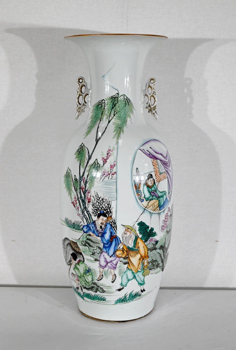 Important Chinese Porcelain Vase - Twentieth