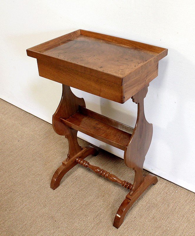 Small Living Room Table Empty-pocket In Solid Walnut - Mid-19th Century