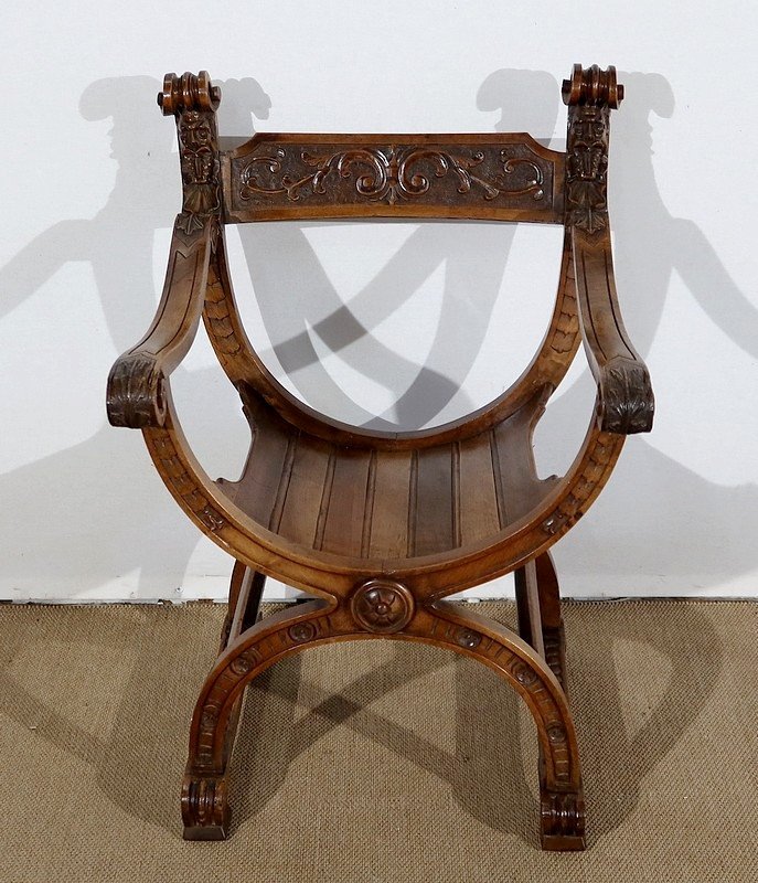Fauteuil « Dagobert » Curule En Noyer Massif – 1900