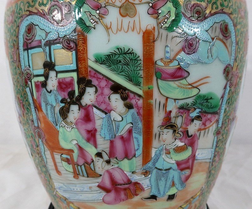 Canton Porcelain Vase On Wooden Base, China - Nineteenth-photo-8
