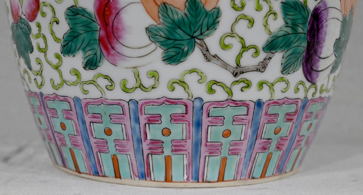 Important Chinese Porcelain Lidded Vase - Early Twentieth-photo-4