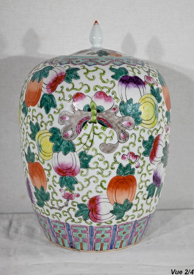 Important Chinese Porcelain Lidded Vase - Early Twentieth-photo-5