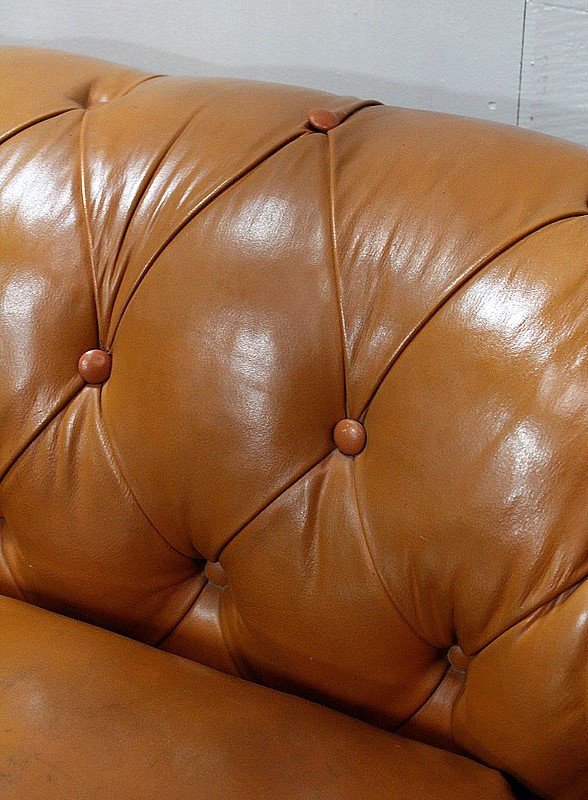 Padded Leather Chesterfield Sofa - Late Nineteenth-photo-3