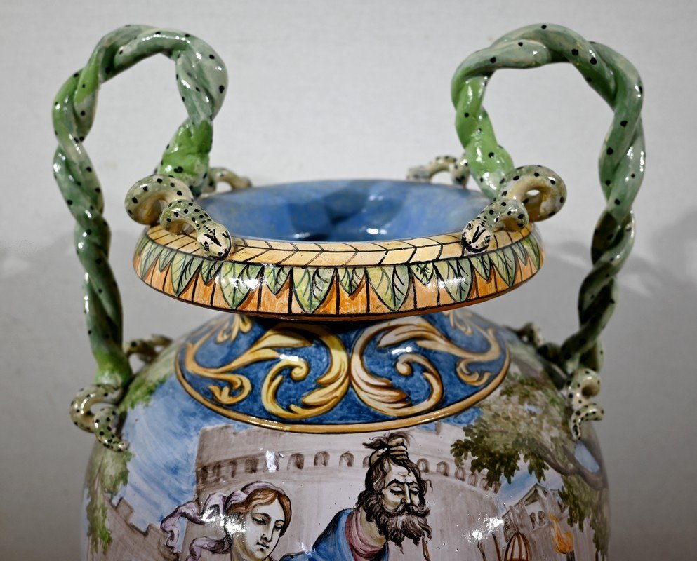 Vase Set On Bolster In Majolica, Italy - Nineteenth-photo-2