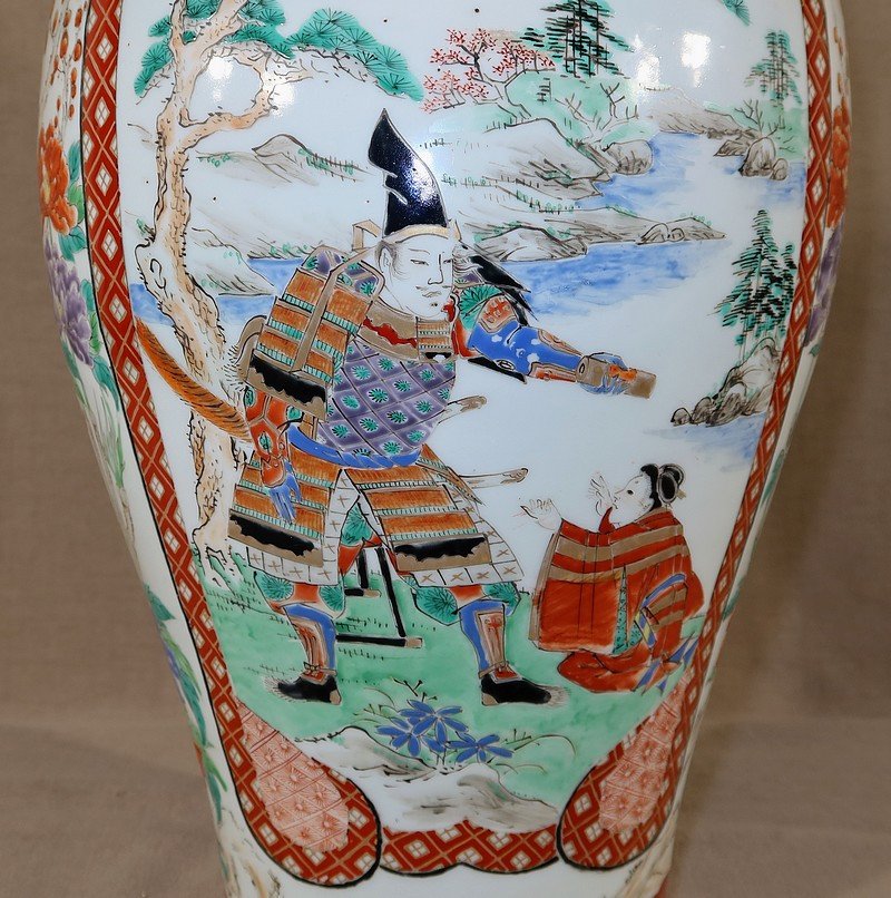 Large Japanese Porcelain Vase - Late Nineteenth-photo-3