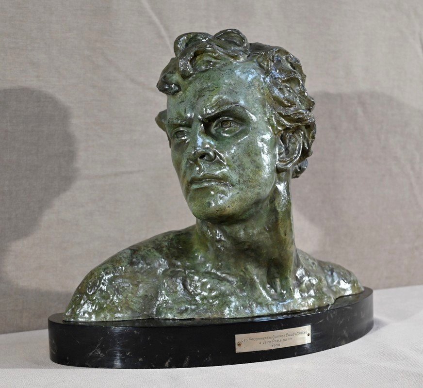 Important Bronze « Jean Mermoz », Signé A.ouline – 1ère Partie XXe