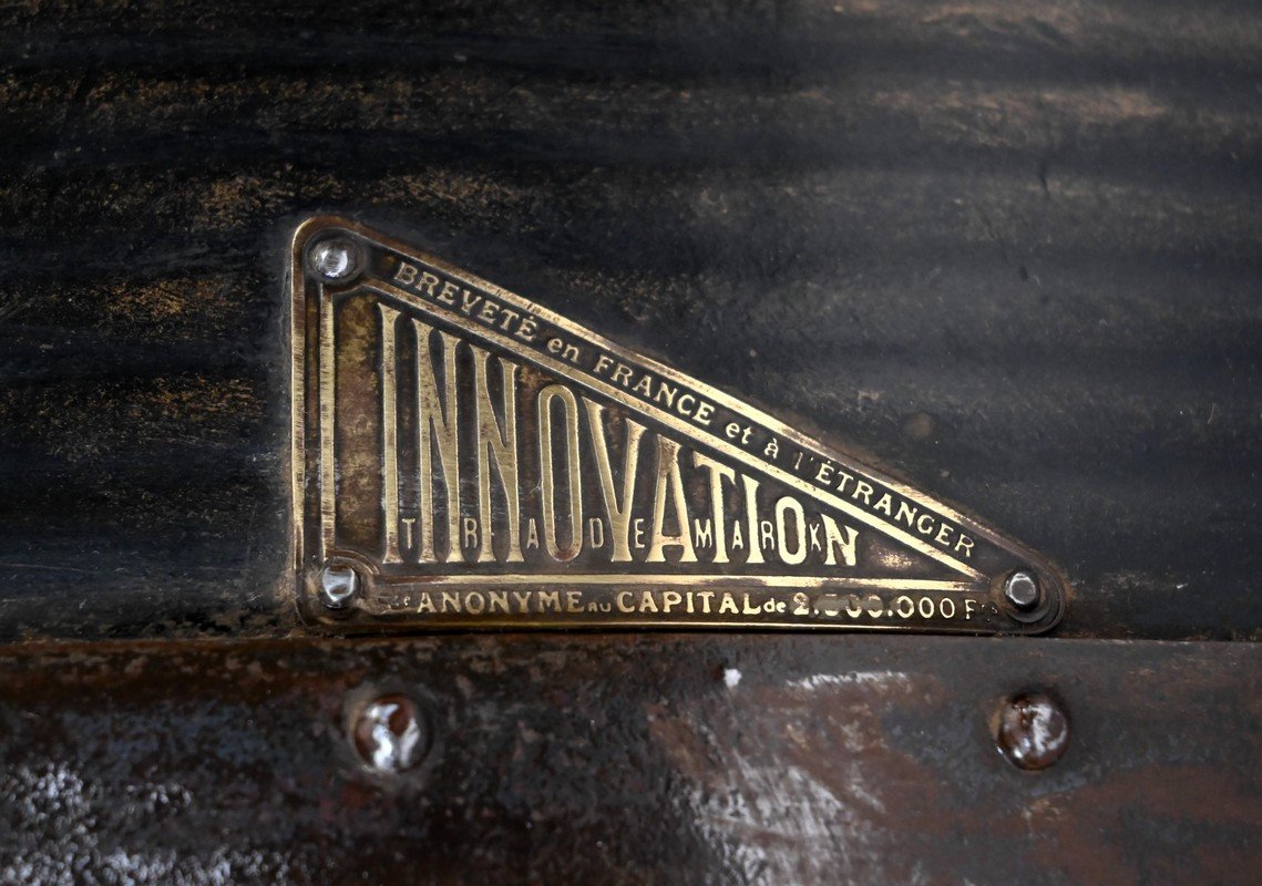 Secretary Trunk, Mahogany Interior, Stamped Innovation – 1900-photo-2