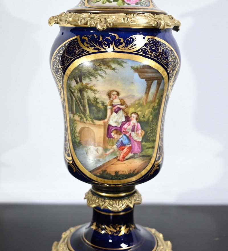 Paire De Lampes à Pétrole En Porcelaine De Sèvres Et Bronze, époque Napoléon III – Milieu XIXe-photo-4