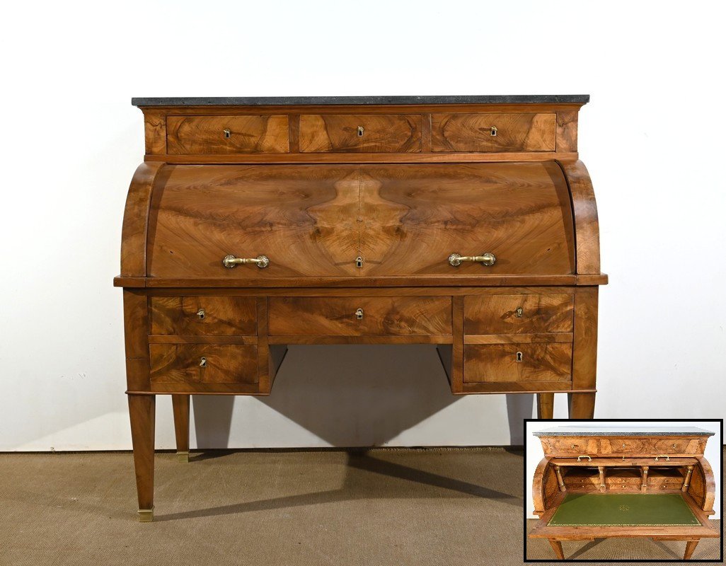 Important Property Cylinder Desk In Walnut, Directoire Period – Early 19th Century