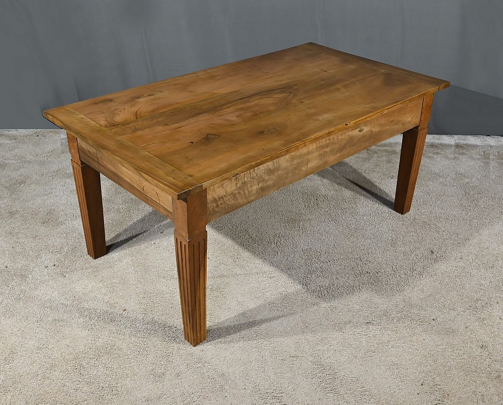 Table Basse en Noyer, goût Louis XVI - XIXe