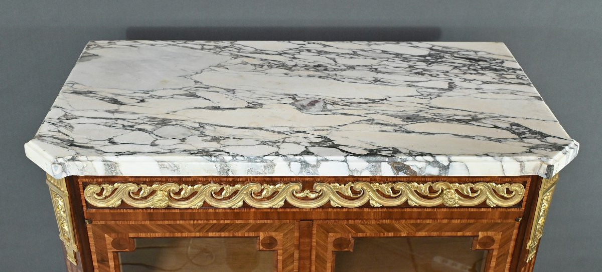 Meuble Vitrine en Marqueterie, style Louis XVI – 2ème partie XIXe-photo-1