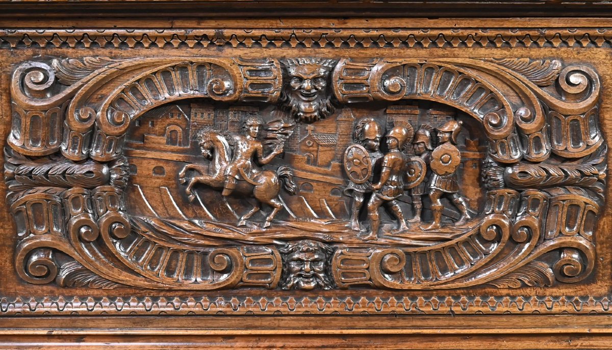 French Walnut Chest, Italian Renaissance Style – Late 18th Century-photo-7