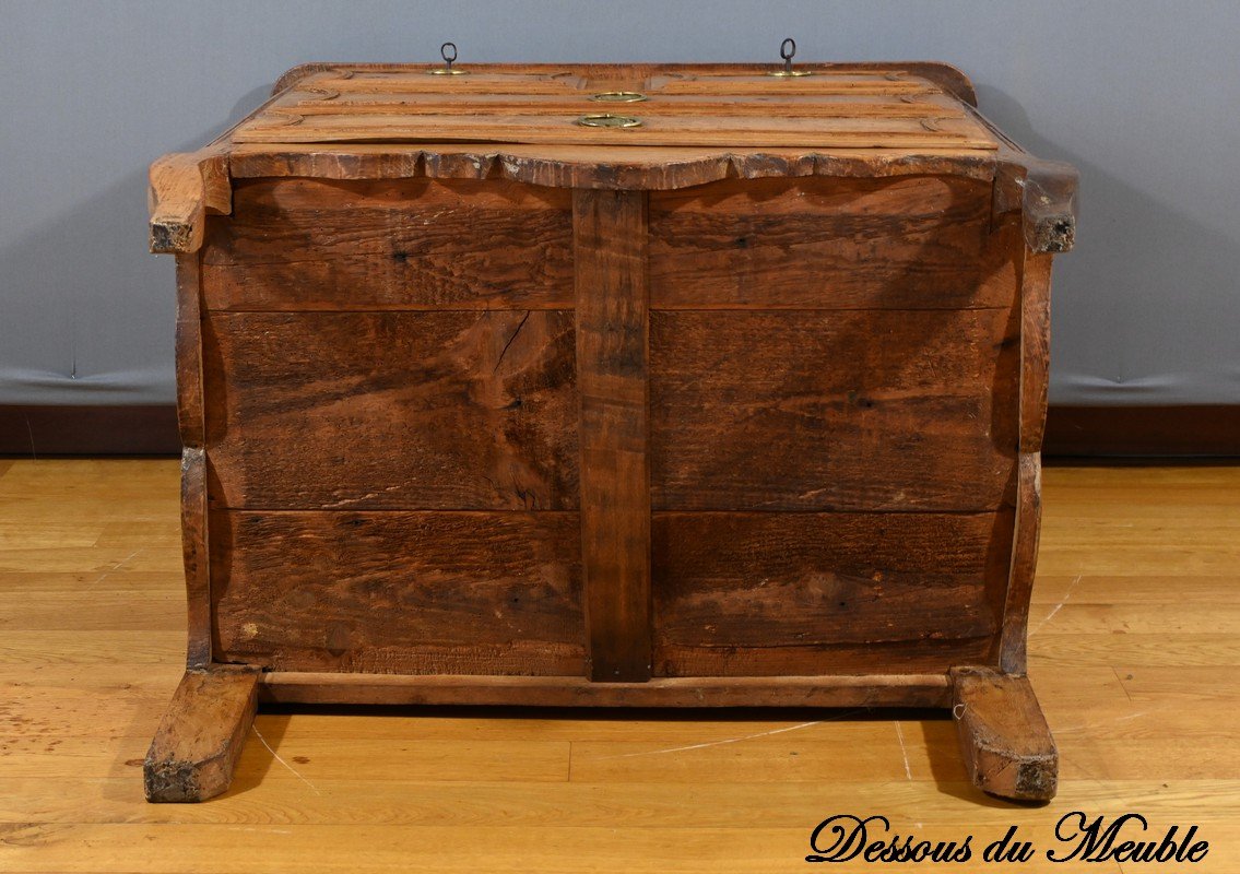 Petite Commode en Frêne, Transition Louis XIV / Louis XV - Fin XVIIIe-photo-8