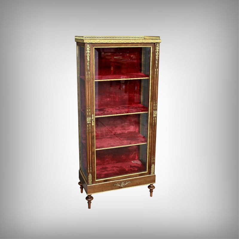 Vitrine en Acajou, style Louis XVI – Milieu XXe