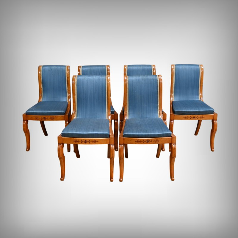 Suite de 6 Chaises en Érable et Merisier, style Charles X – Milieu XXe