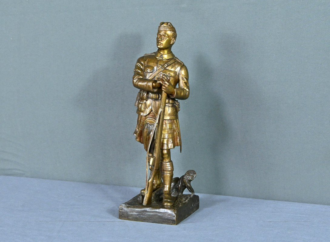 Bronze de Fantassin Ecossais, signé E. Carlier – Début XXe-photo-1