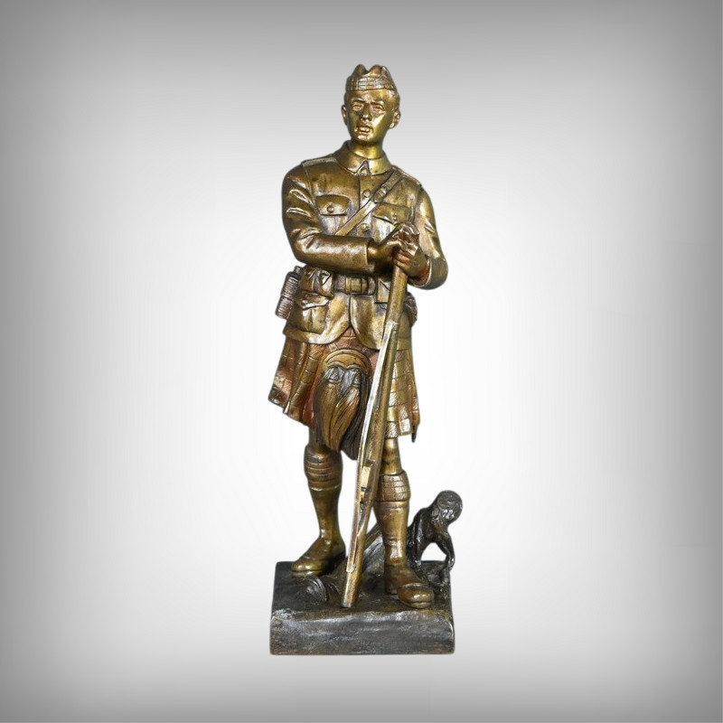 Bronze de Fantassin Ecossais, signé E. Carlier – Début XXe