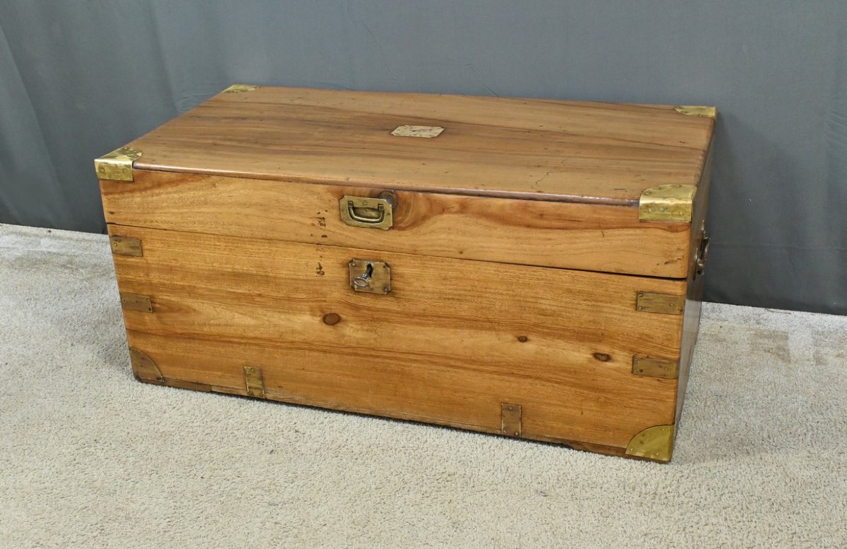 Marine Trunk In Camphor Wood, India – Late 19th Century-photo-1