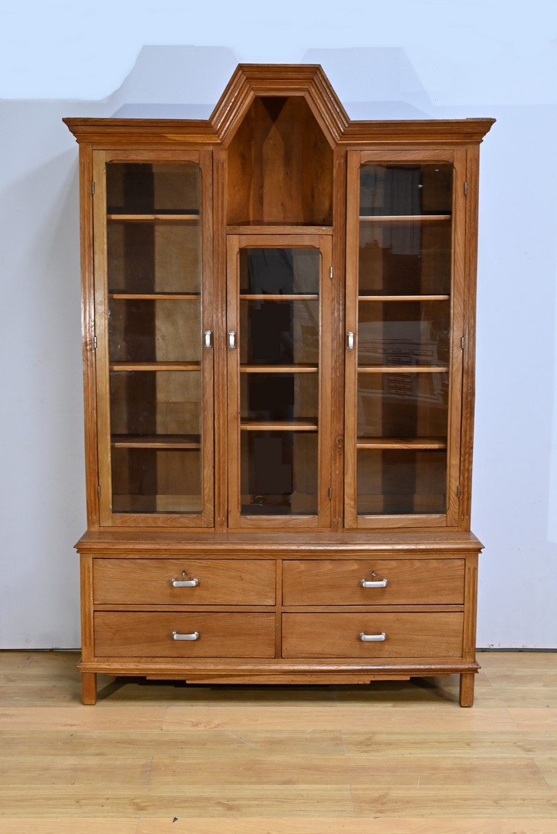 Two-body Oak Community Library – 1940