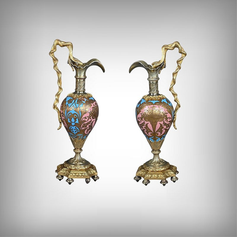 Paire d’Aiguières en Bronze & Émaux cloisonnés, époque Napoléon III – Milieu XIXe