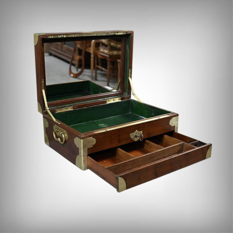 Mahogany Travel Case – Late 19th Century-photo-2