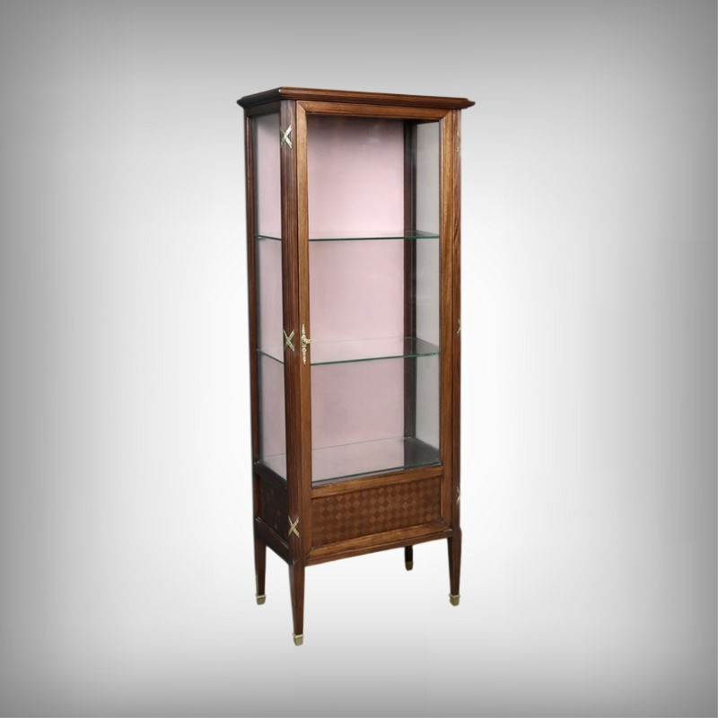 Vitrine en Acajou, style Louis XVI – 1930