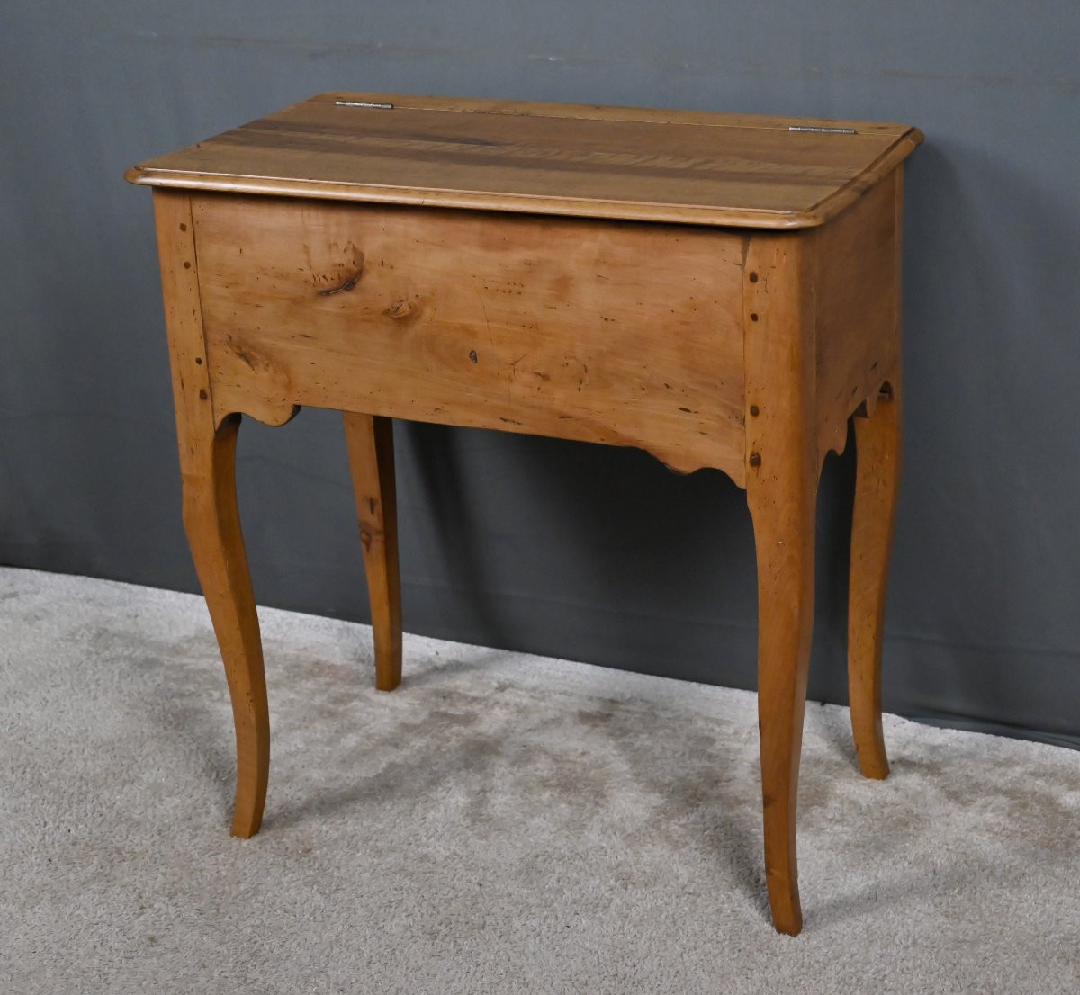 Table à Pétrin en Noyer & Poirier, époque Louis XV – XVIIIe-photo-4