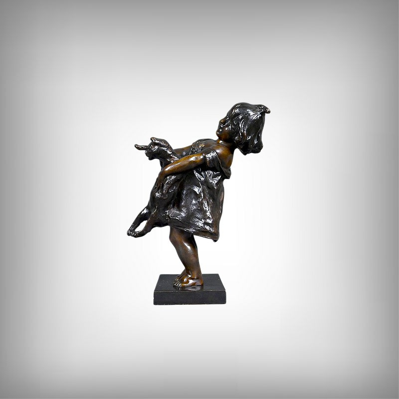 Bronze "the Little Girl And The Cat" Signed J. Clara – Early 20th Century
