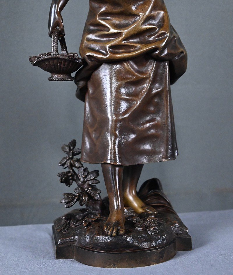 Bronze « Jeune Fille au Panier », signé E. Bouret – Fin XIXe-photo-4