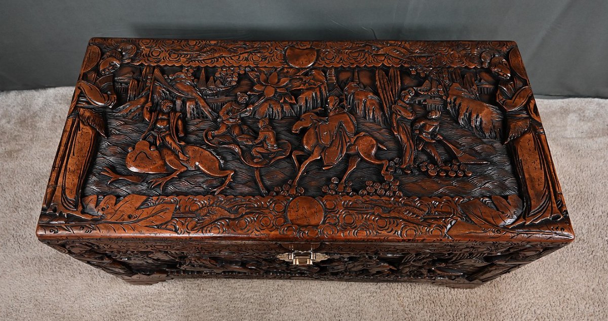 Large Chines Trunk, Camphor Wood-photo-4