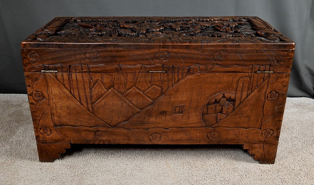 Large Chines Trunk, Camphor Wood-photo-6