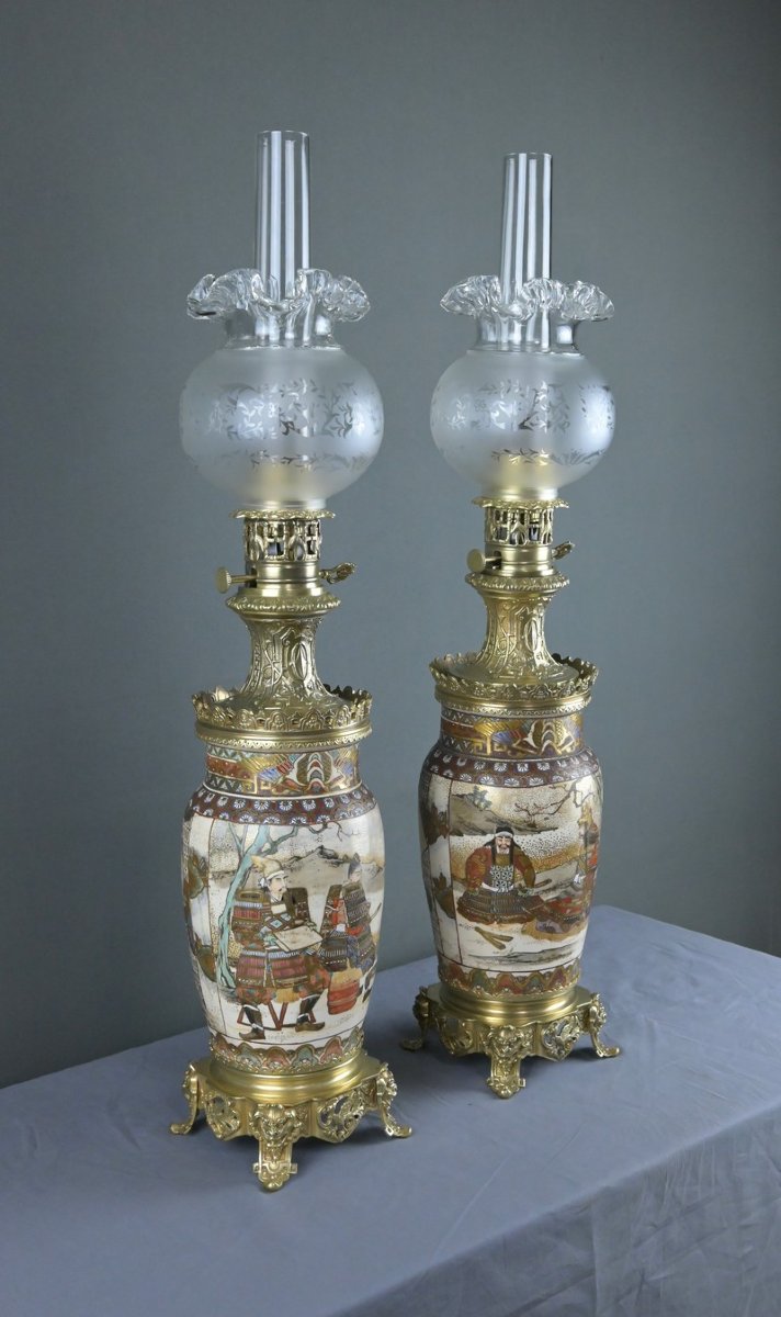 Pair Of Satsuma Porcelain And Bronze Kerosene Lamps, Japan – Late 19th Century-photo-4