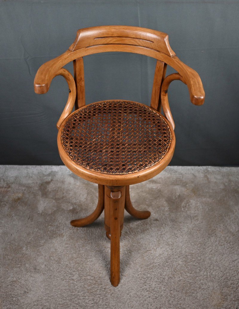 Fauteuil Pivotant pour Enfant en Hêtre teinté, esprit Thonet – Début XXe-photo-3
