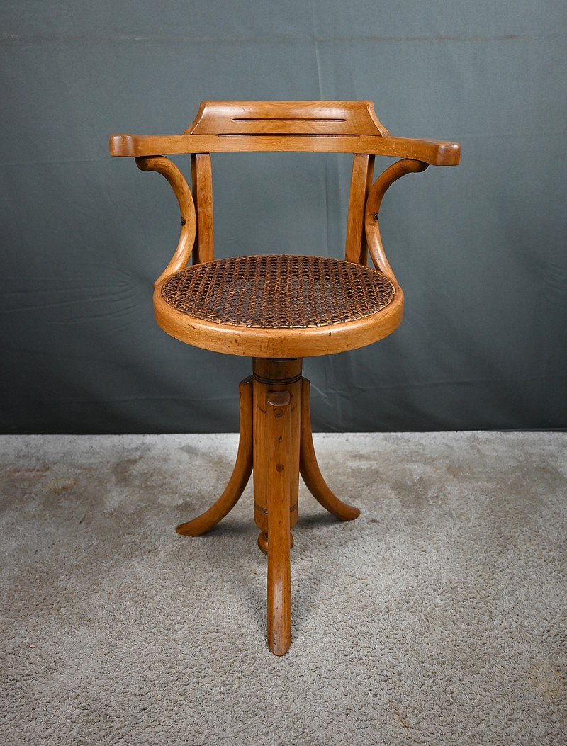Fauteuil Pivotant pour Enfant en Hêtre teinté, esprit Thonet – Début XXe-photo-3