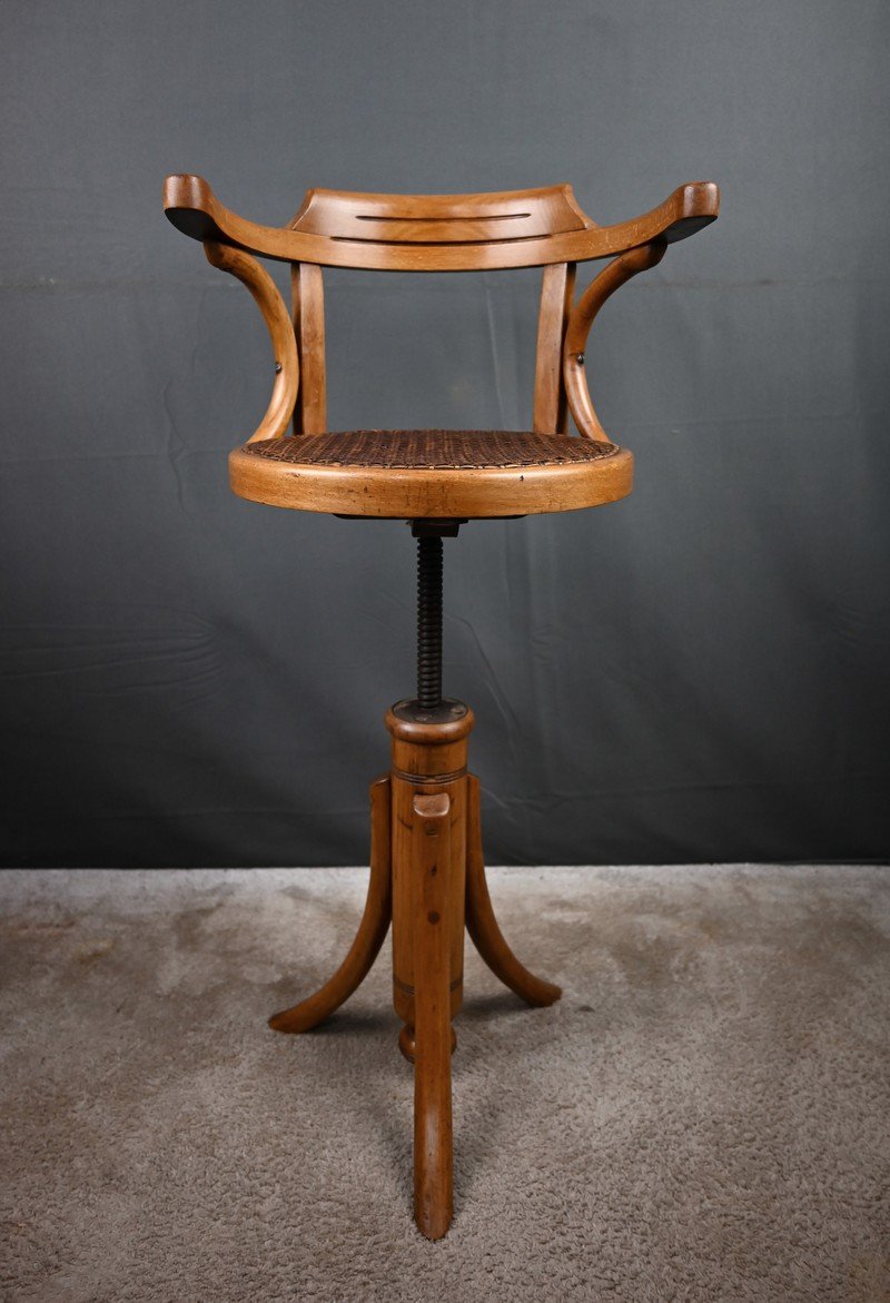 Fauteuil Pivotant pour Enfant en Hêtre teinté, esprit Thonet – Début XXe-photo-4