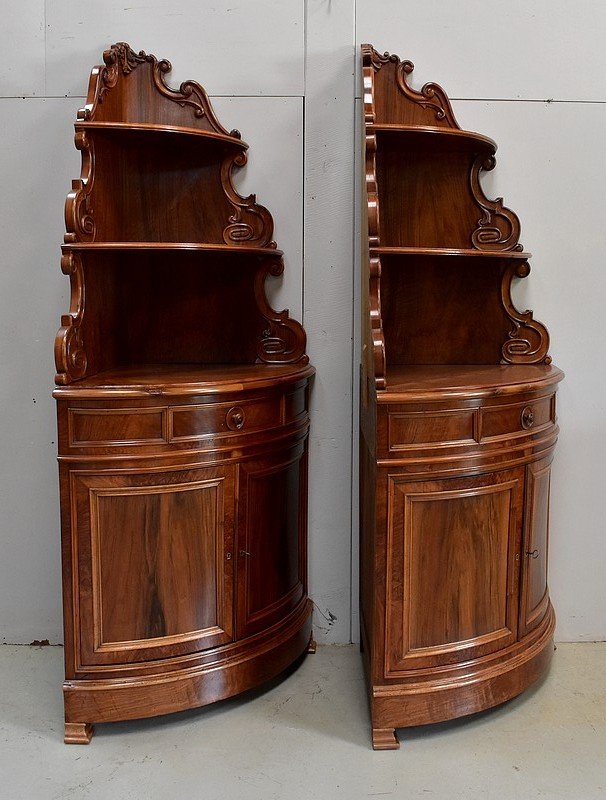 Rare Pair Of Corner Cabinets In Walnut - Late Nineteenth-photo-3