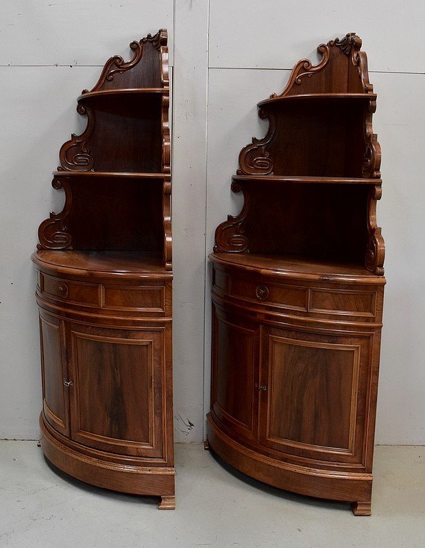 Rare Pair Of Corner Cabinets In Walnut - Late Nineteenth-photo-4