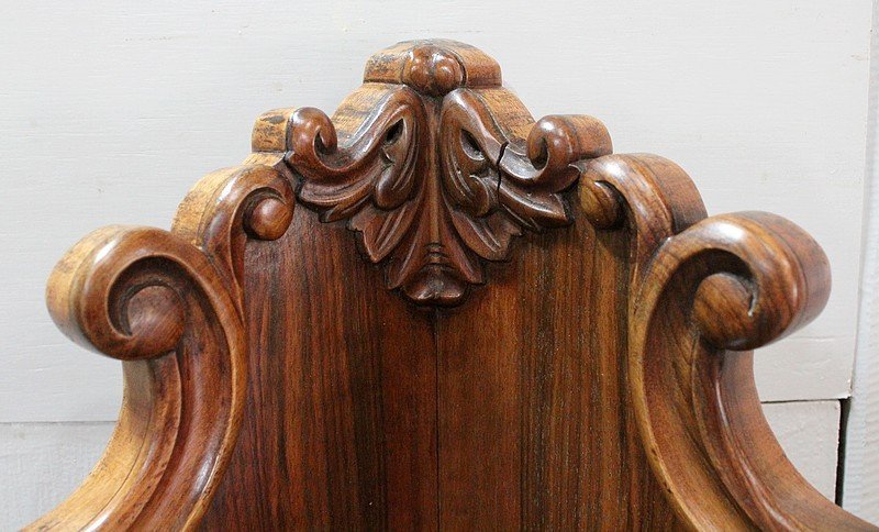 Rare Pair Of Corner Cabinets In Walnut - Late Nineteenth-photo-3