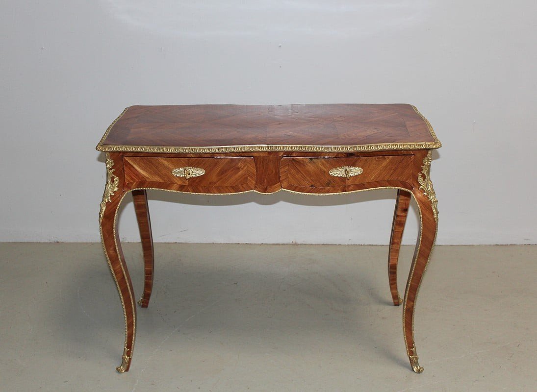 Louis XV Table In Nineteenth Marquetry