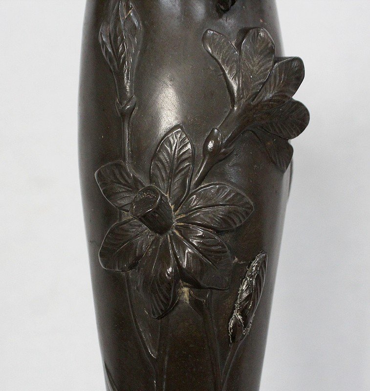  Haut Vase En Etain « Jeune Femme Cueillant Un Nénuphar » Signé P. Jean, Art Nouveau – Début XX-photo-2