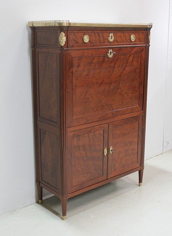 Secretaire In Speckled Mahogany, Louis XVI Period - 2nd Half Of The 18th Century